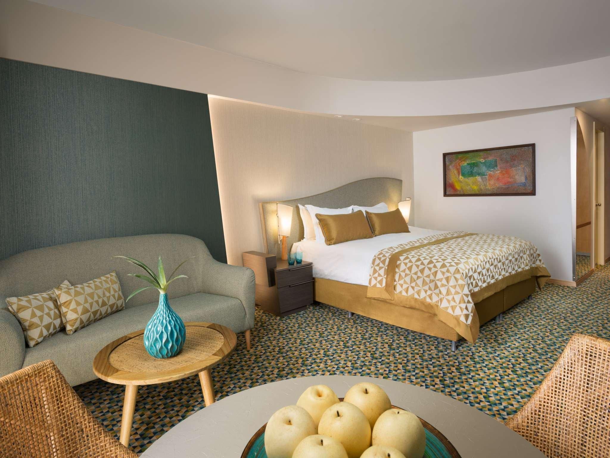 Deluxe Triple Room with Sea View (3 adults)