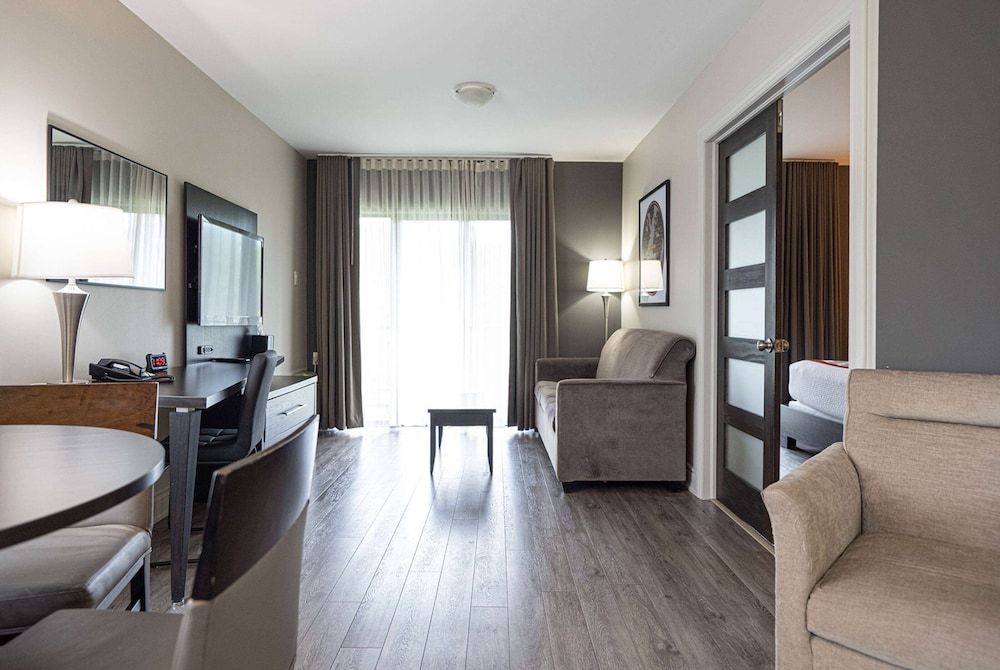undefined Ramada by Wyndham Ottawa On The Rideau