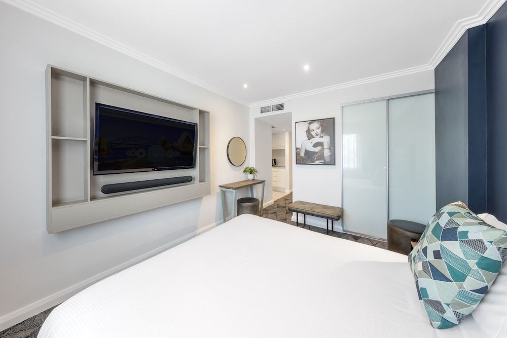 Club Wyndham Sydney Deluxe Studio, 1 Queen Bed (Upper) 3