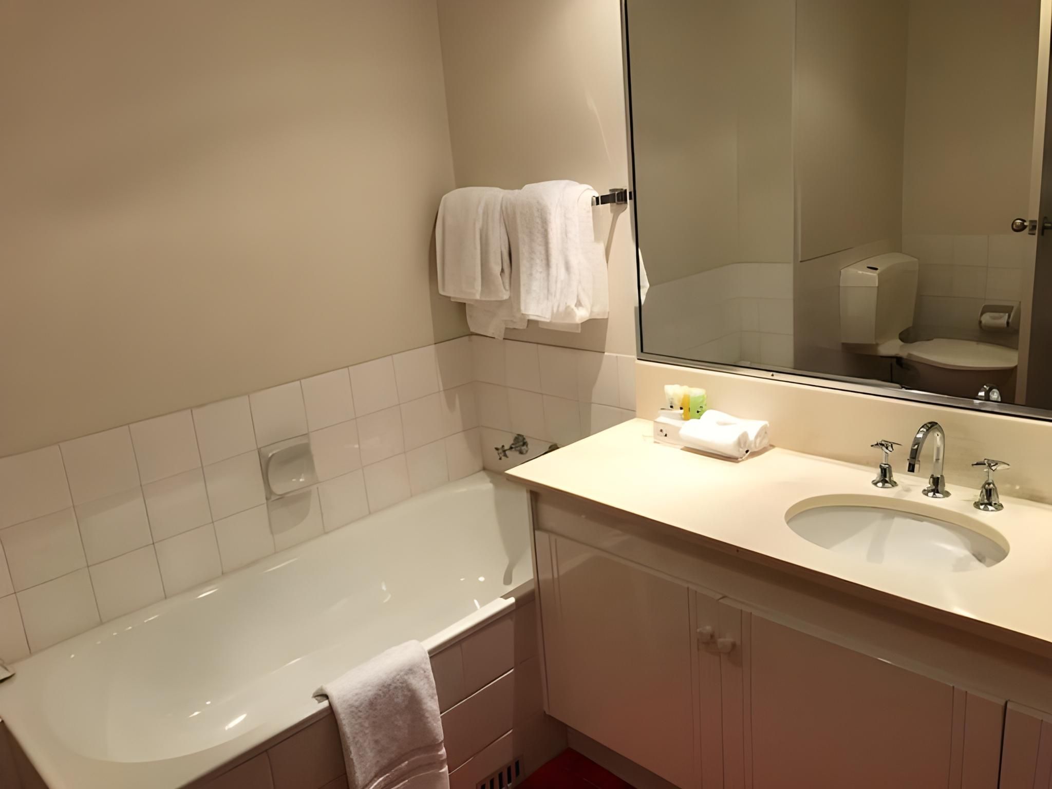 The York by Swiss-Belhotel Studio Apartment 2