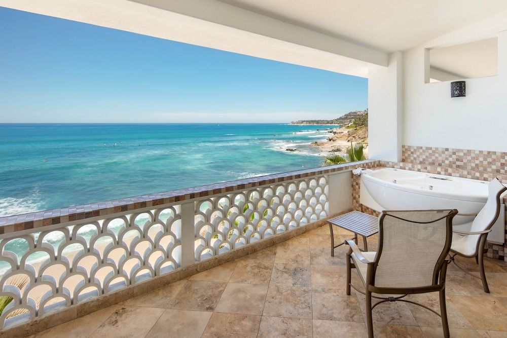 Cabo Surf Hotel & Spa Design Room, Multiple Beds, Oceanfront 3