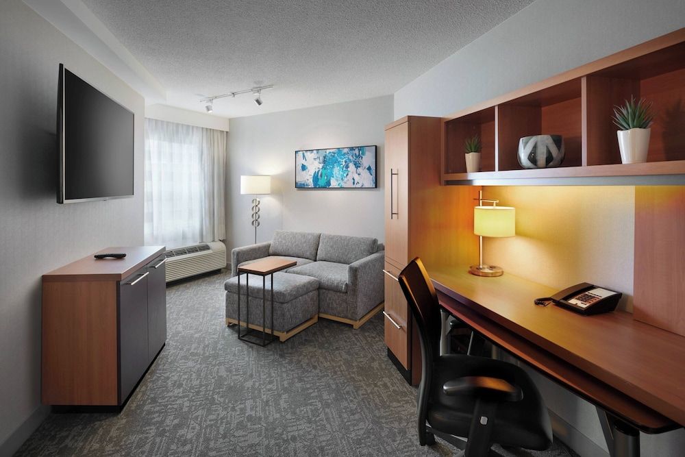 undefined TownePlace Suites by Marriott Mississauga-Arpt Corp Ctr 4