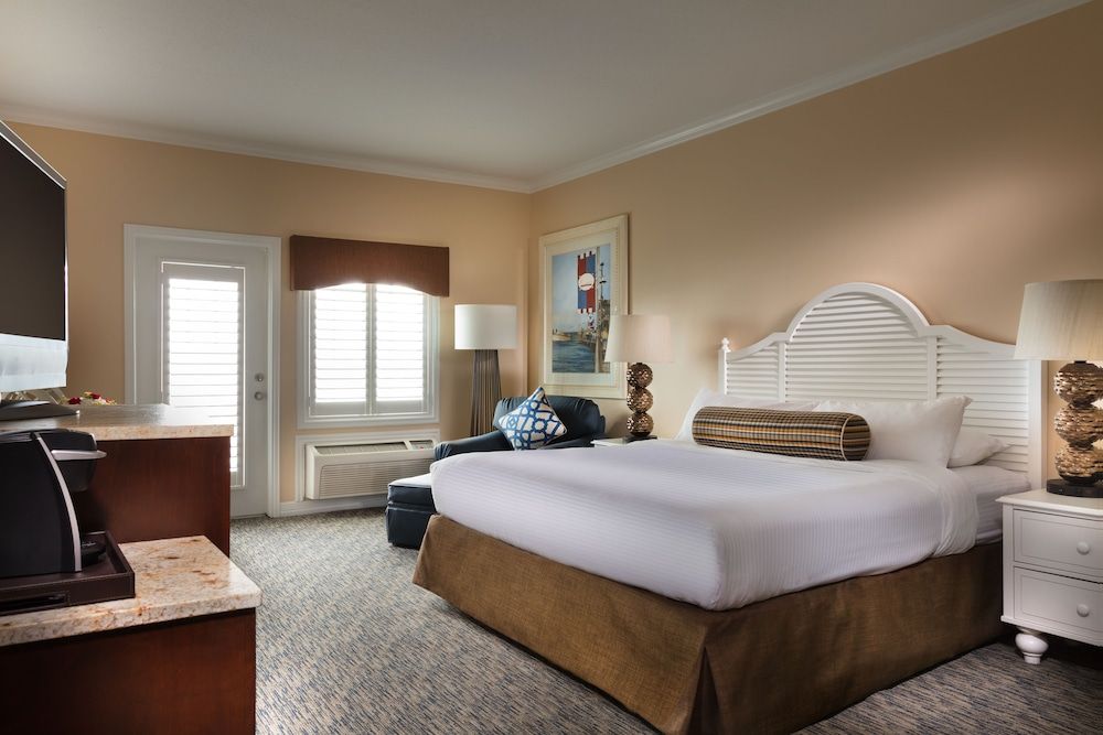 Kemah Boardwalk Inn Standard Room, 2 Queen Beds, Bay View (Queen Bay View) 2