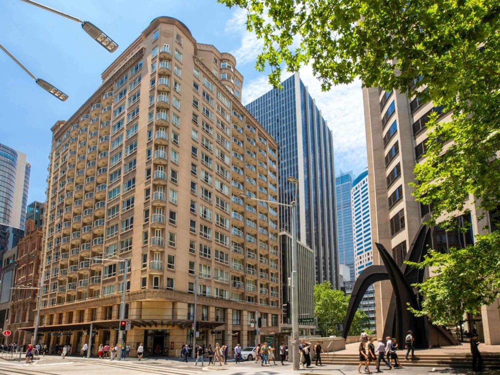 undefined Mantra 2 Bond Street Sydney 3