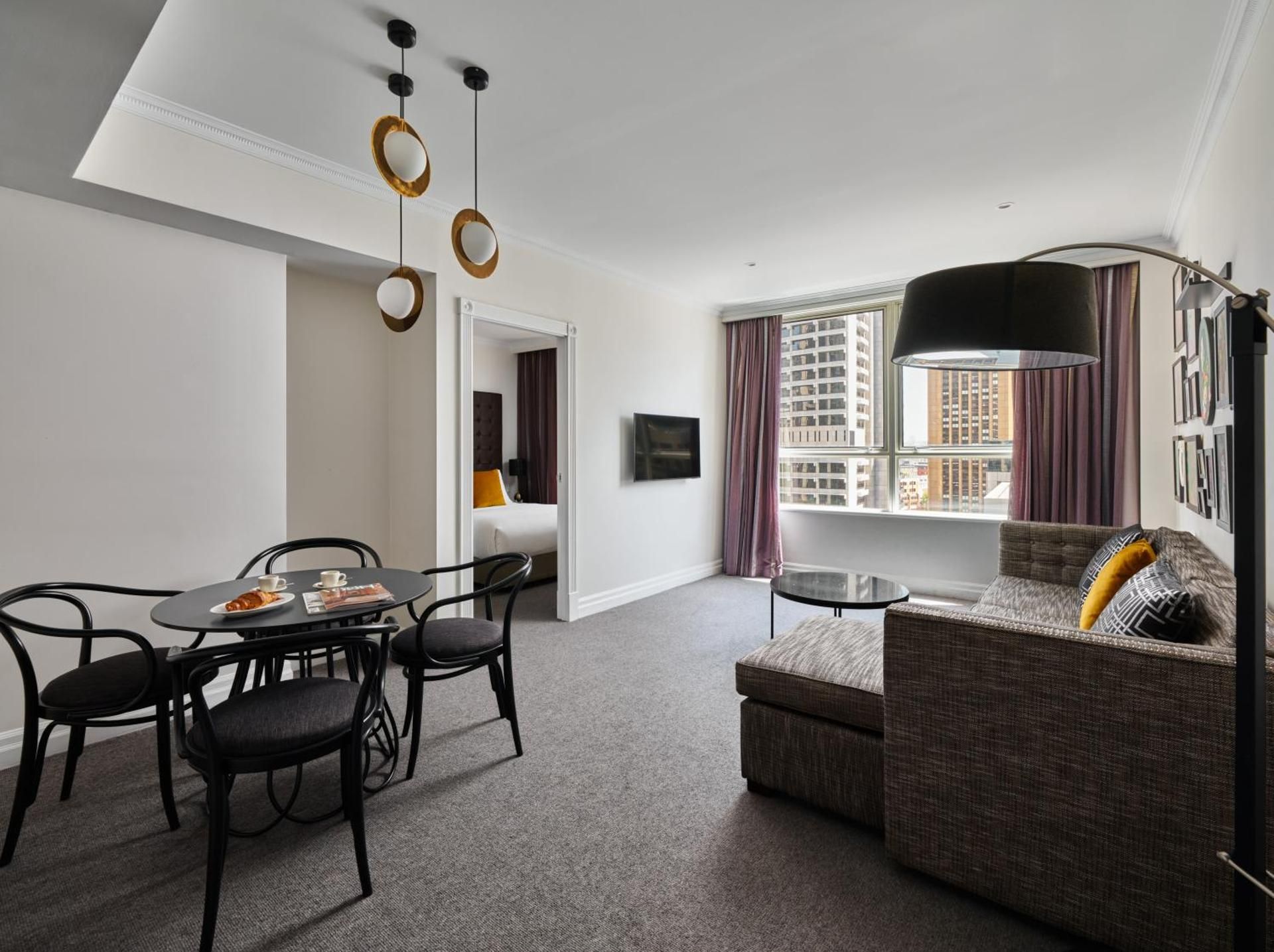 undefined Mantra 2 Bond Street Sydney 7