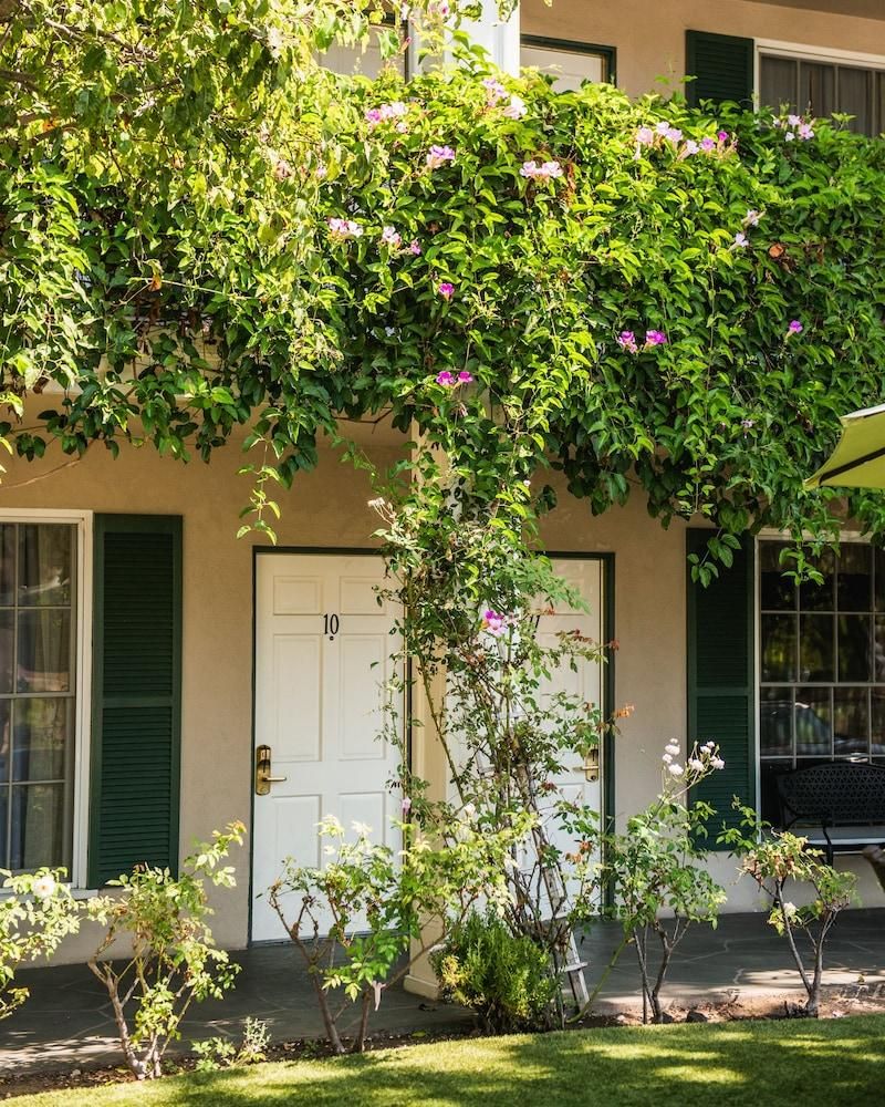undefined Lavender Inn by the Sea 3