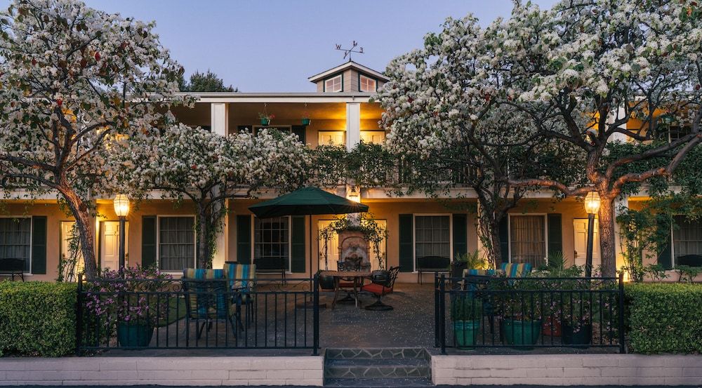 undefined Lavender Inn by the Sea 7