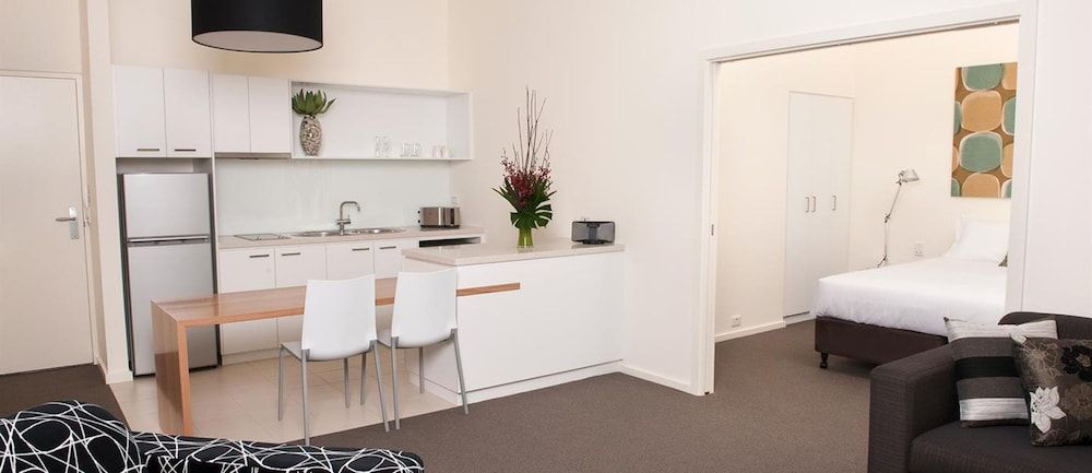 Majestic Old Lion Apartments Apartment, 1 Bedroom, Annex Building 3