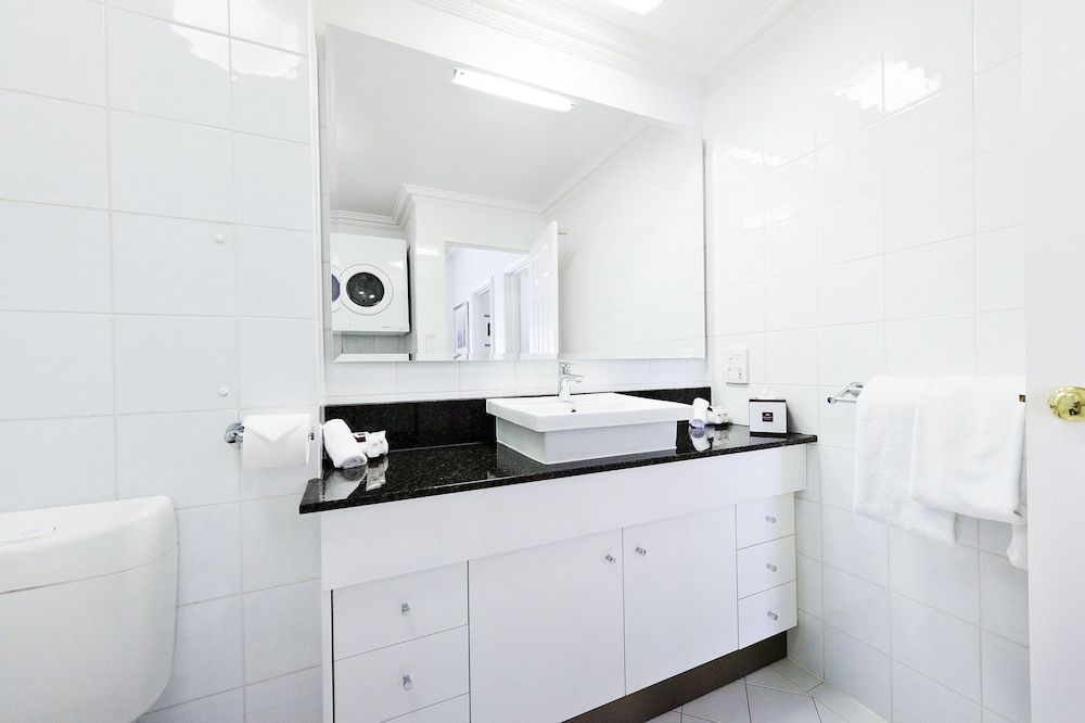 Majestic Old Lion Apartments Apartment, 2 Bedrooms 4