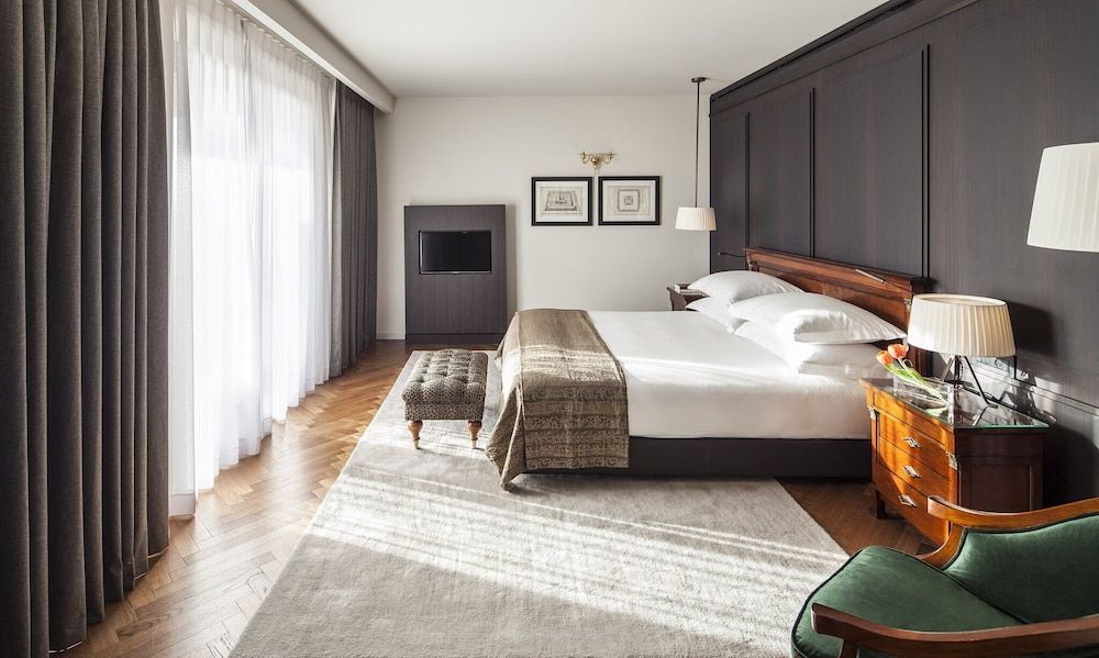The David Citadel Jerusalem Royal Suite with terrace and Old City view