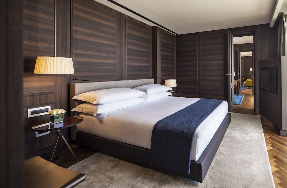 The David Citadel Jerusalem Presidential Suite with terrace and Old City view.