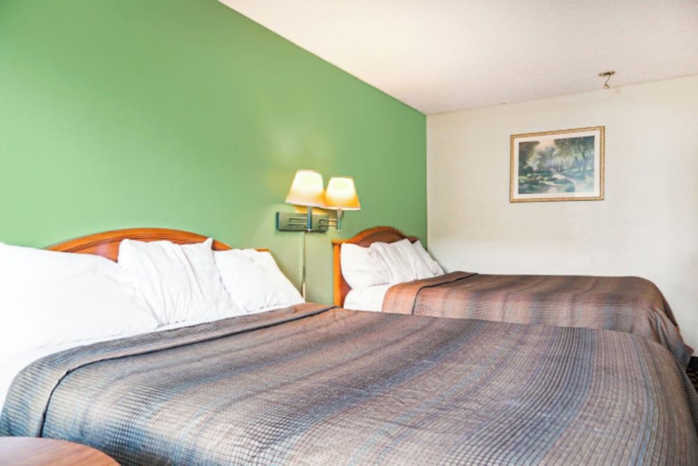 Room, 2 Queen Beds, Smoking