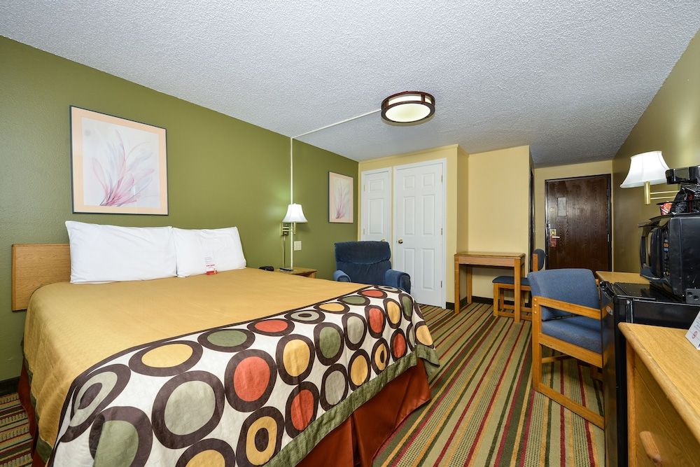 Business Room, 1 King Bed, Non Smoking