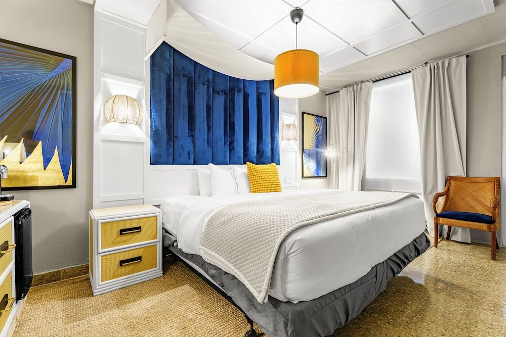 Standard Room, 1 King Bed
