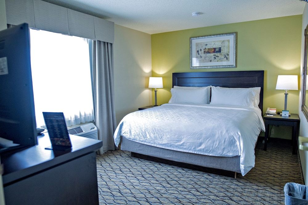 Standard Room, 1 King Bed