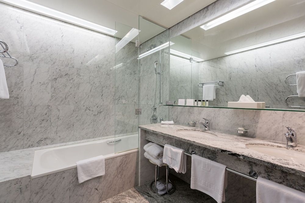 Einstein St. Gallen Superior Double Room 4