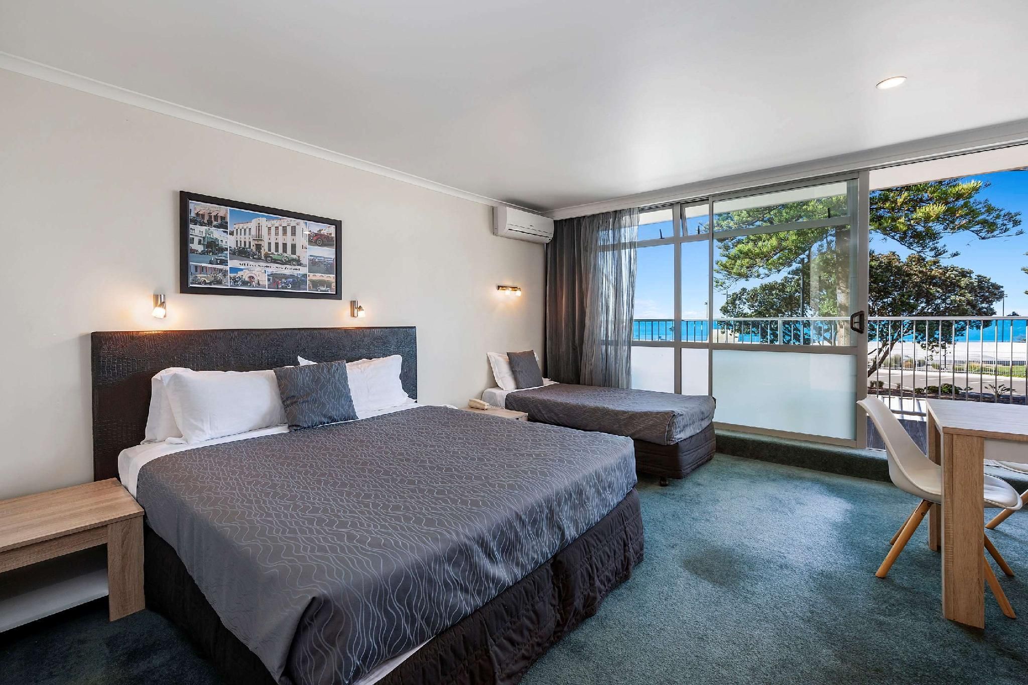 1 Queen Bed, 1 Single Bed, No Smoking