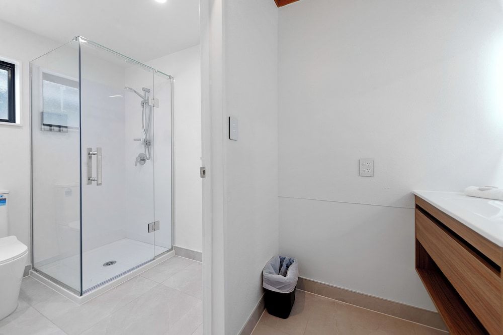 Wylie Court Executive Apartment with Spa Pool 10