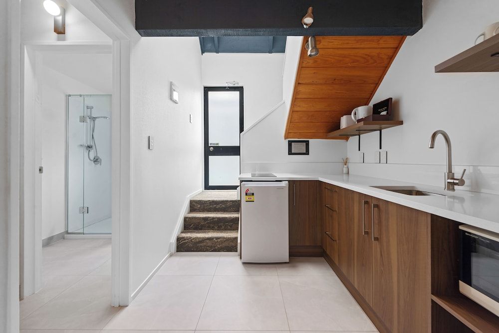 Wylie Court Executive Apartment with Spa Pool 6