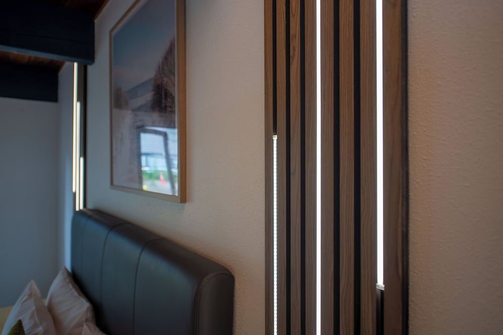 Wylie Court Executive Apartment with Spa Pool 14