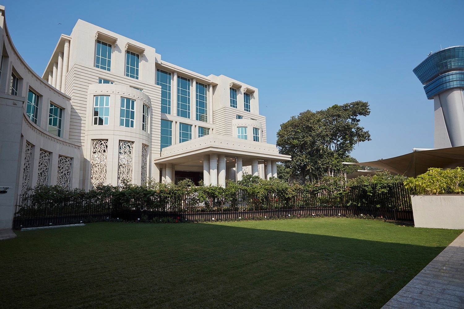undefined Taj Santacruz 