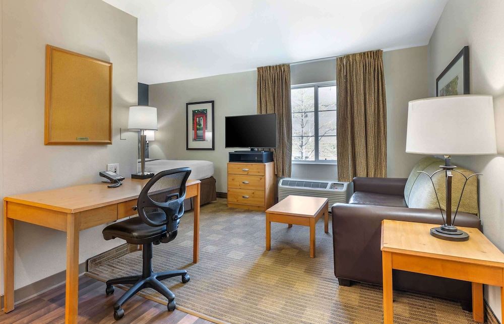 Extended Stay America Suites Boston Westborough Computer Dr Deluxe Studio, 1 Queen Bed with Sofa bed, Non Smoking 5