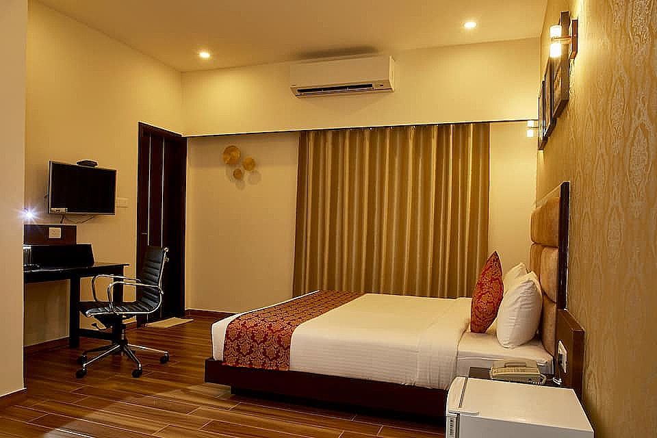 The Continentti Whitefield Executive King Room 8