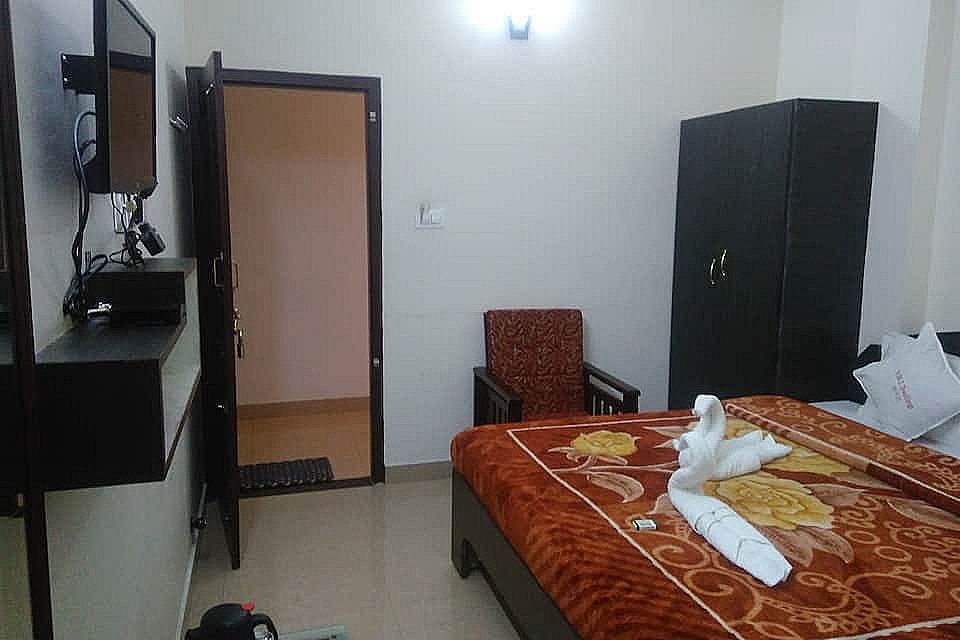 Vmj Dwellings Semi Deluxe Room - Non AC 3