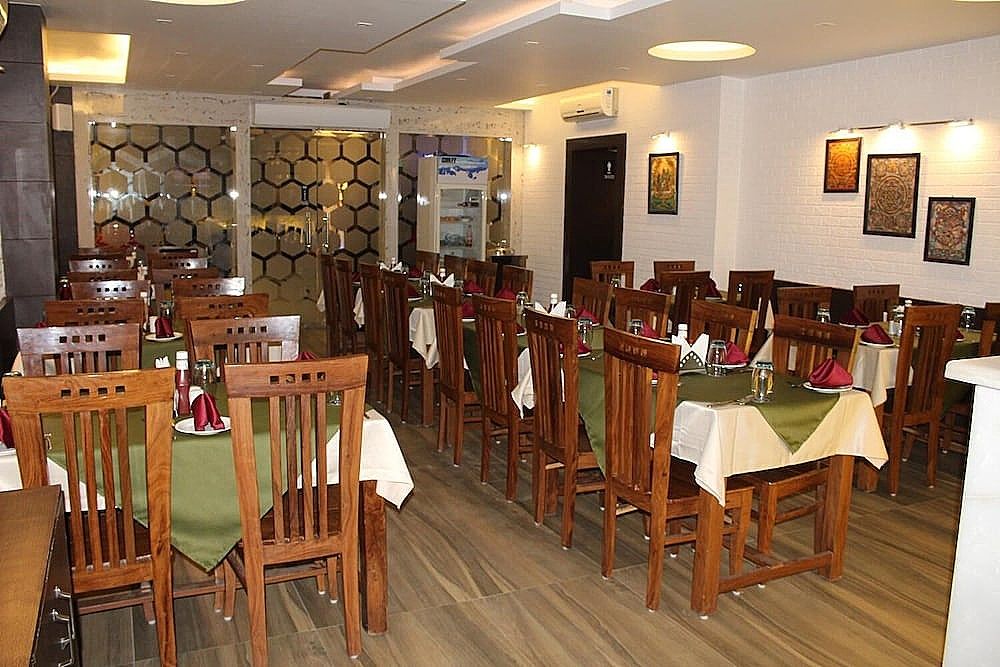 undefined Hotel DH 4