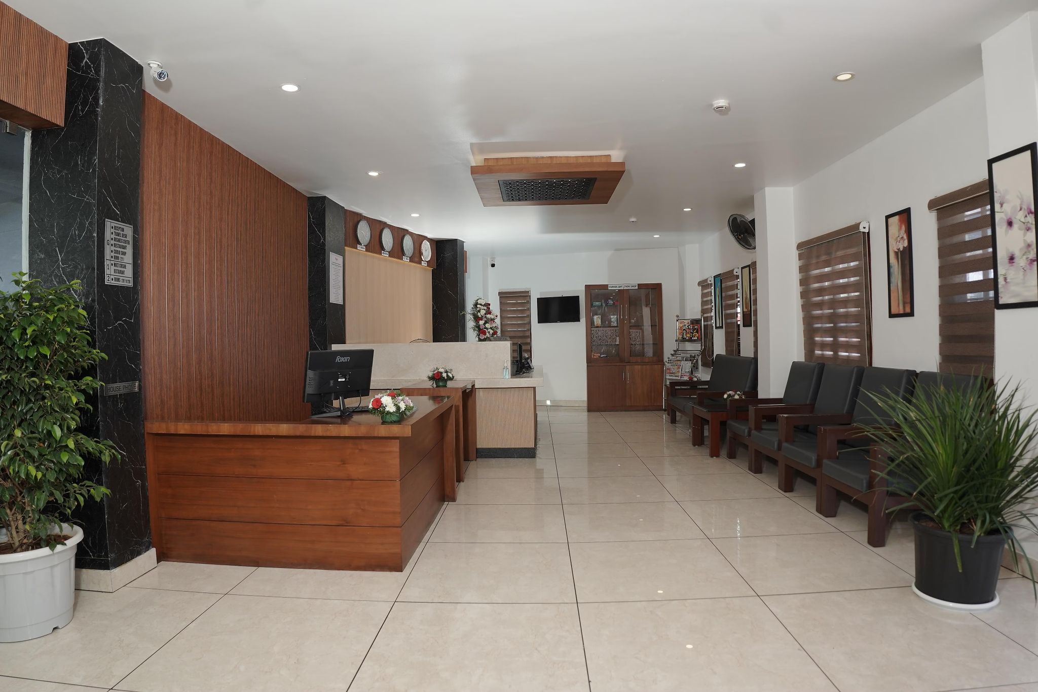 undefined Queens Hotel