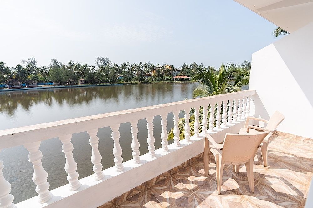 The Whispering Lake Resorts Deluxe Room 10