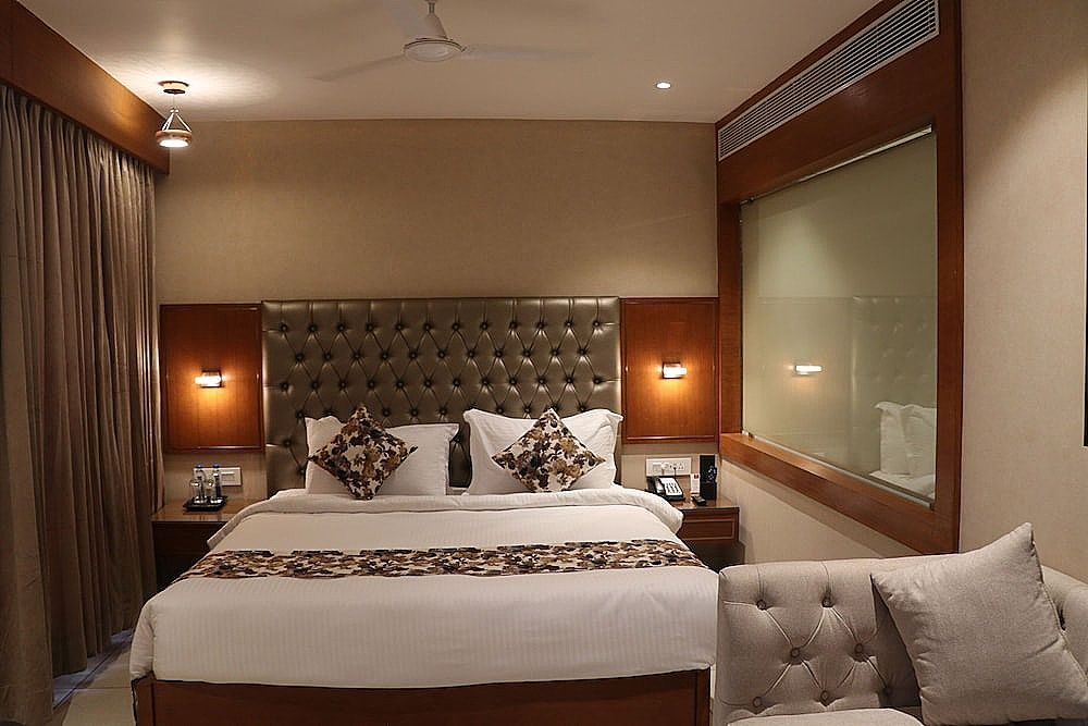 SK Lords Inn Ahmedabad Executive Deluxe Twin Bed 2