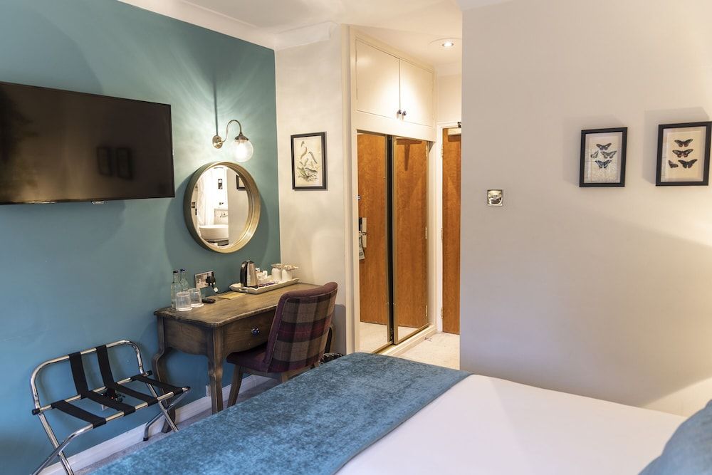 The Stanneylands Standard Double Room 11