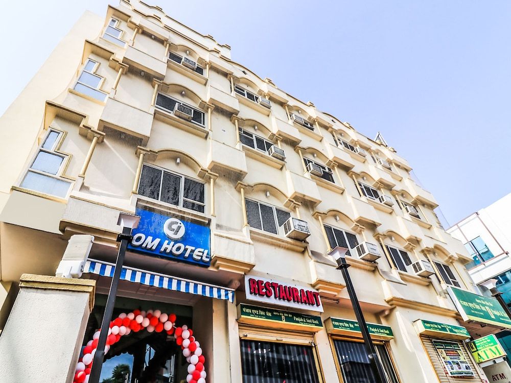 undefined OYO 783 Om Hotel