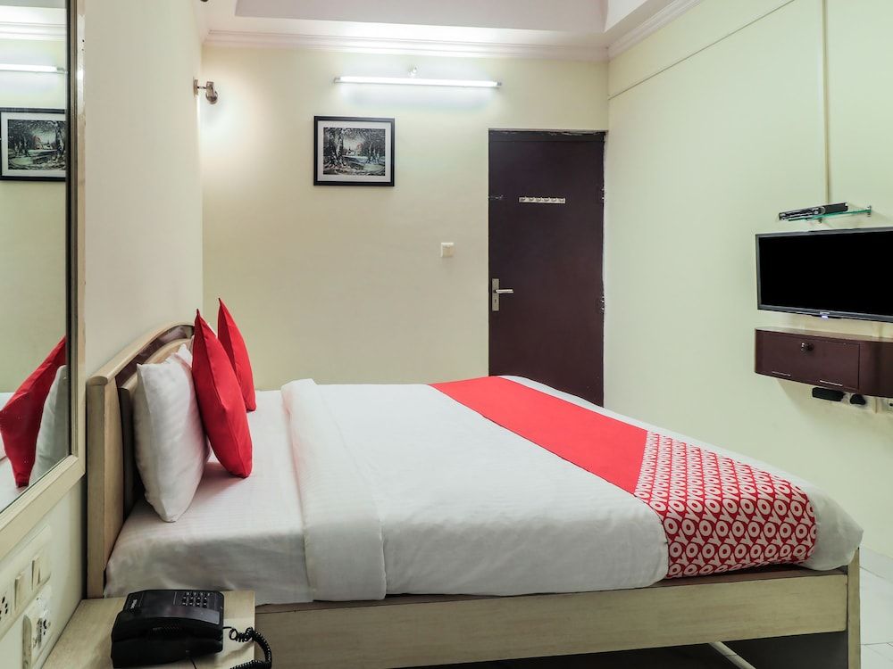 OYO 783 Om Hotel Double or Twin Room 5