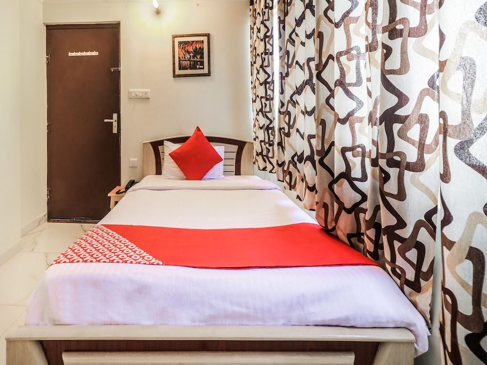 undefined OYO 783 Om Hotel 9