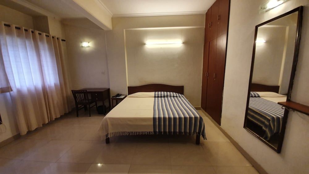 YWCA International Guest House Deluxe Double or Twin Room 8