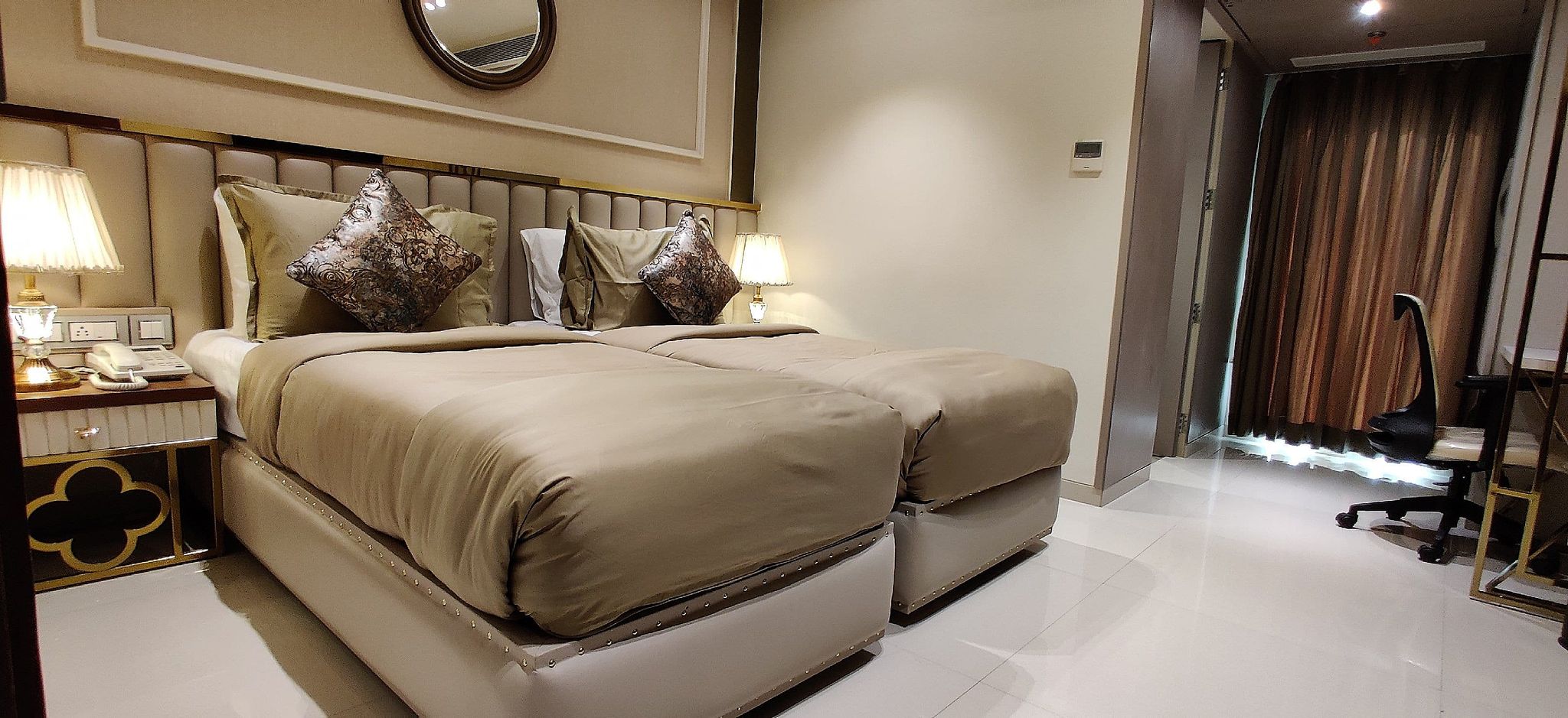 Hotel Sheetal Residency Deluxe Room 5