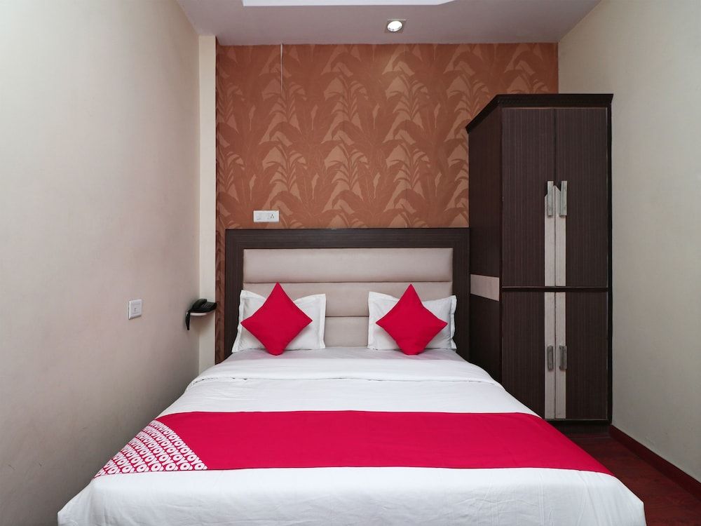 undefined OYO 16538 Shanti Palace 7