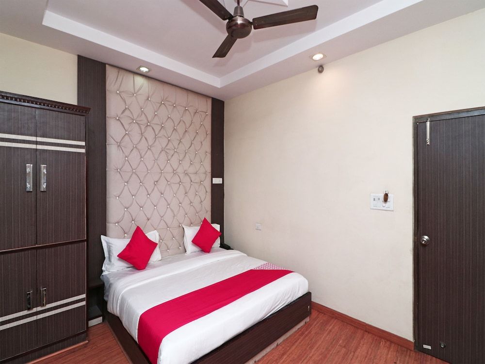 undefined OYO 16538 Shanti Palace 8