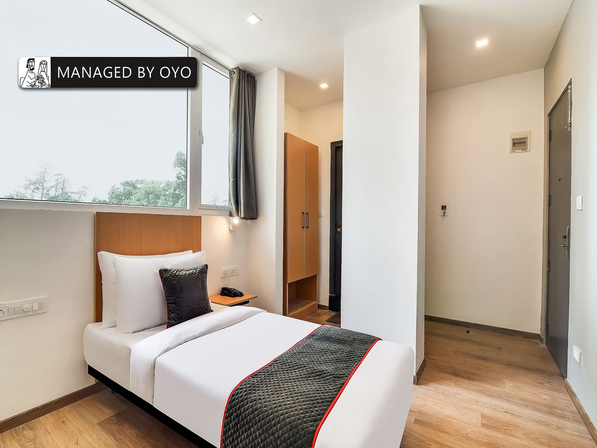 Super Townhouse Ulsoor Near Halasuru Metro Station Classic 8