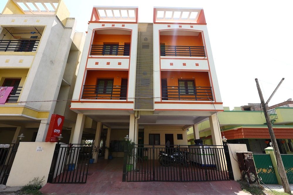 undefined OYO 6654 Neighbour Inn 3