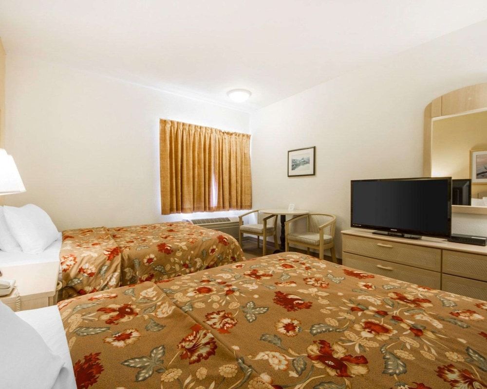 Standard Room, 2 Queen Beds