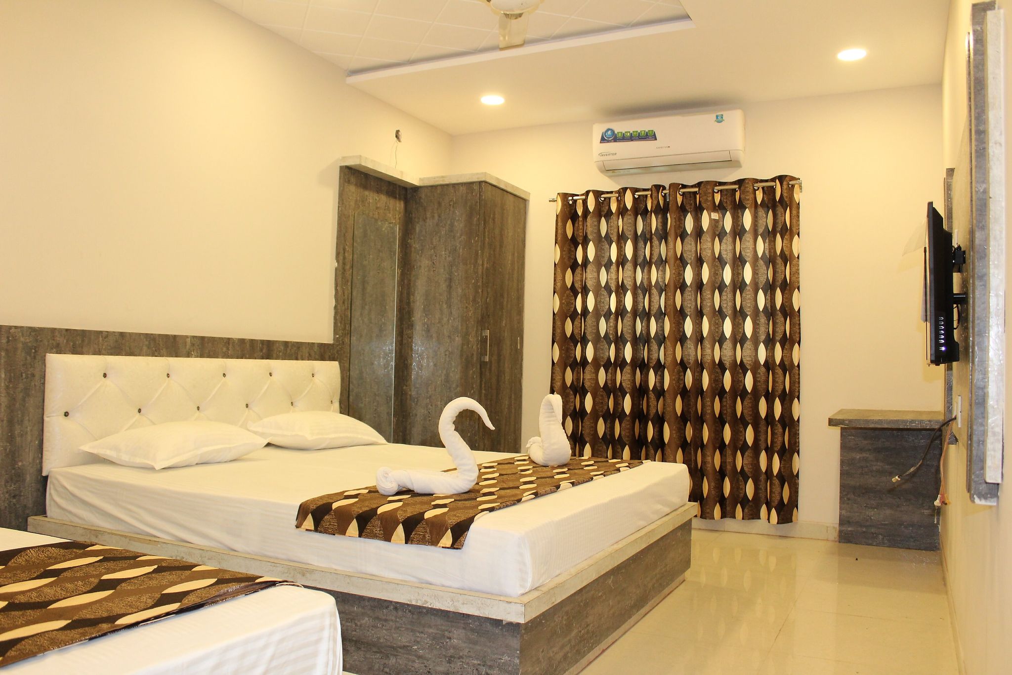 Shri shiva palace Classic 34