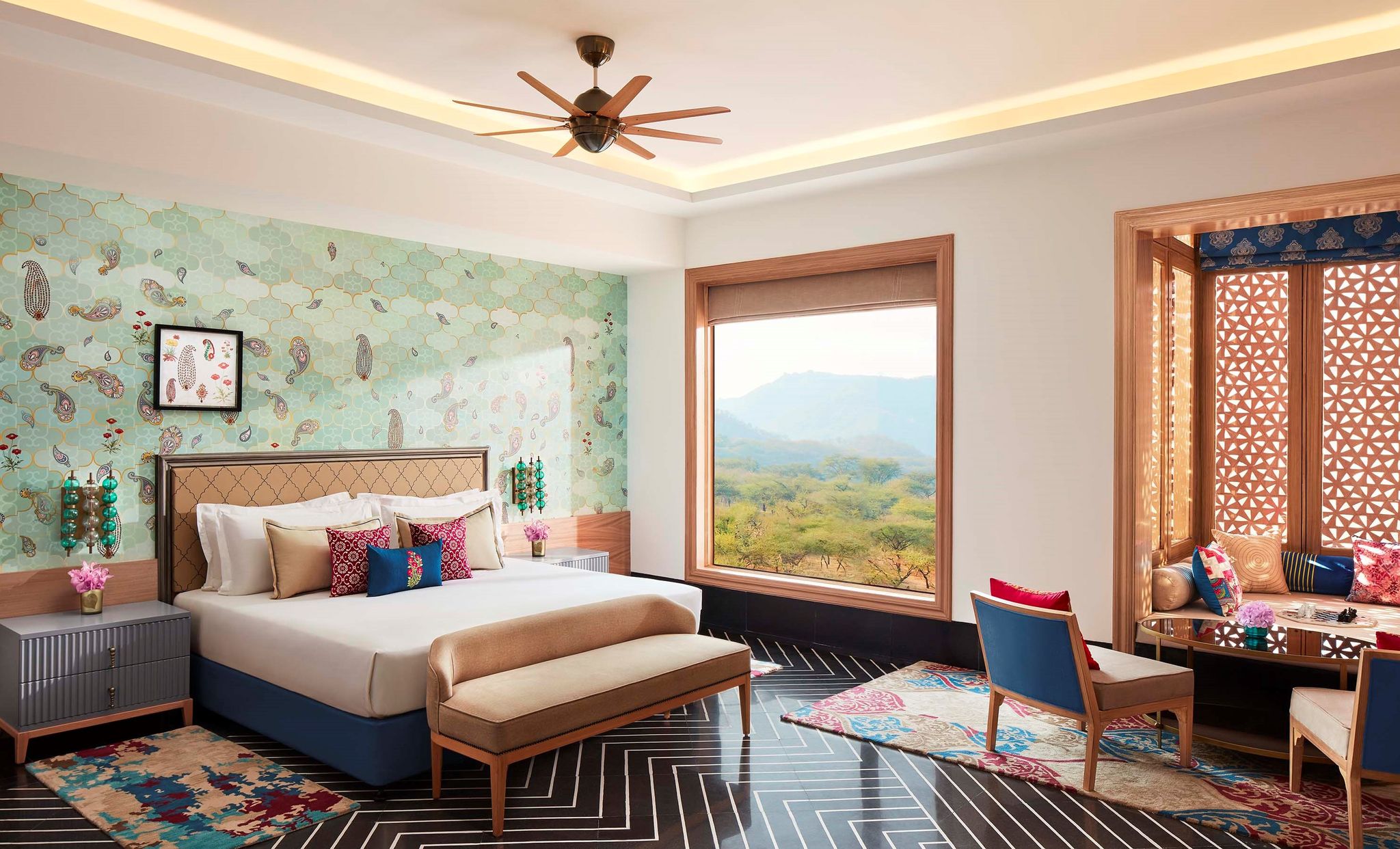 Luxury Room King Bed with Bathtub