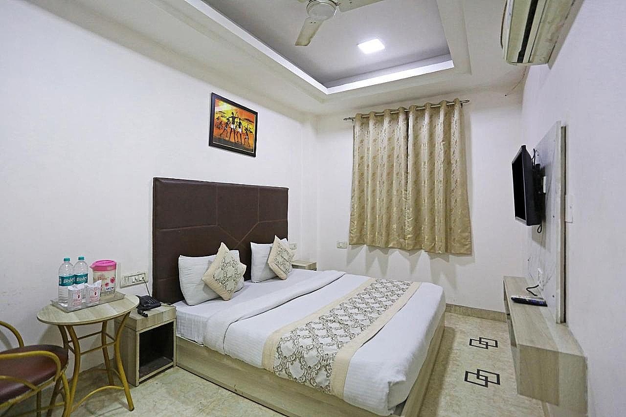 Deluxe Double Room Non AC
