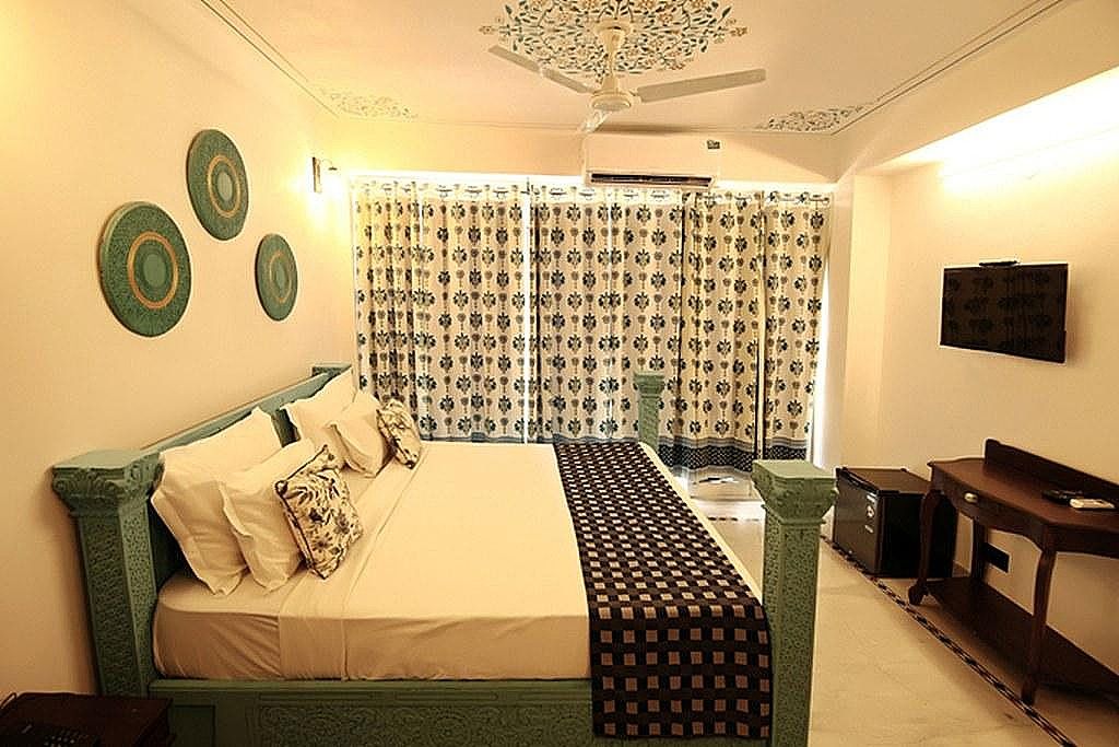 undefined The Lake View Hotel- On Lake Pichola 8