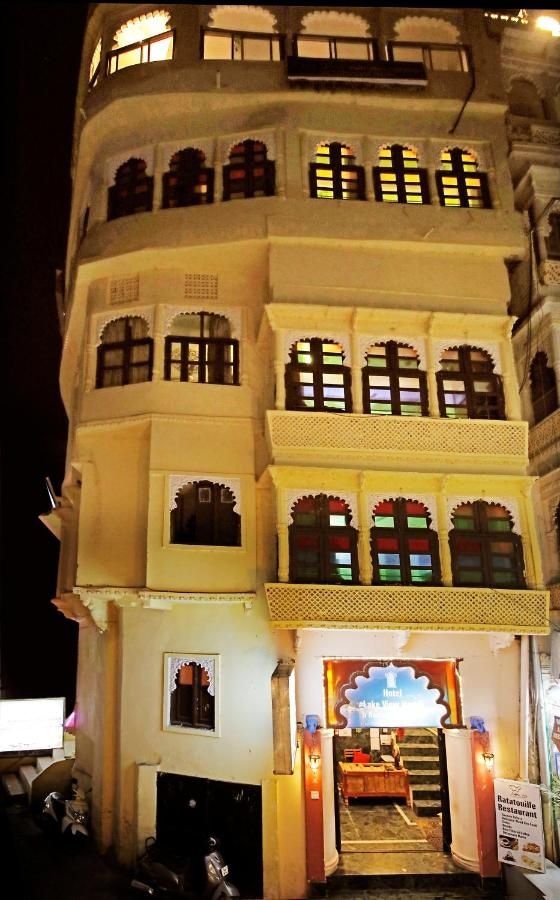 undefined The Lake View Hotel- On Lake Pichola 2
