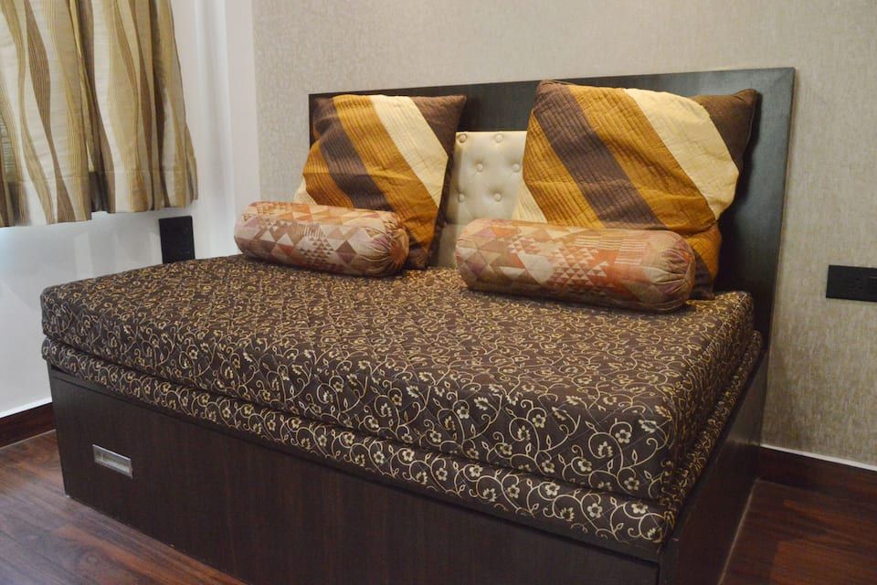 Deluxe double Bedroom