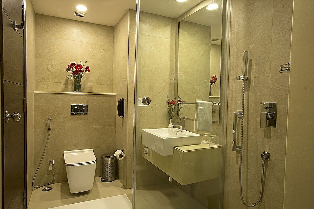 Kings Forth Hotels Deluxe Room, 1 Queen Bed, Smoking 3